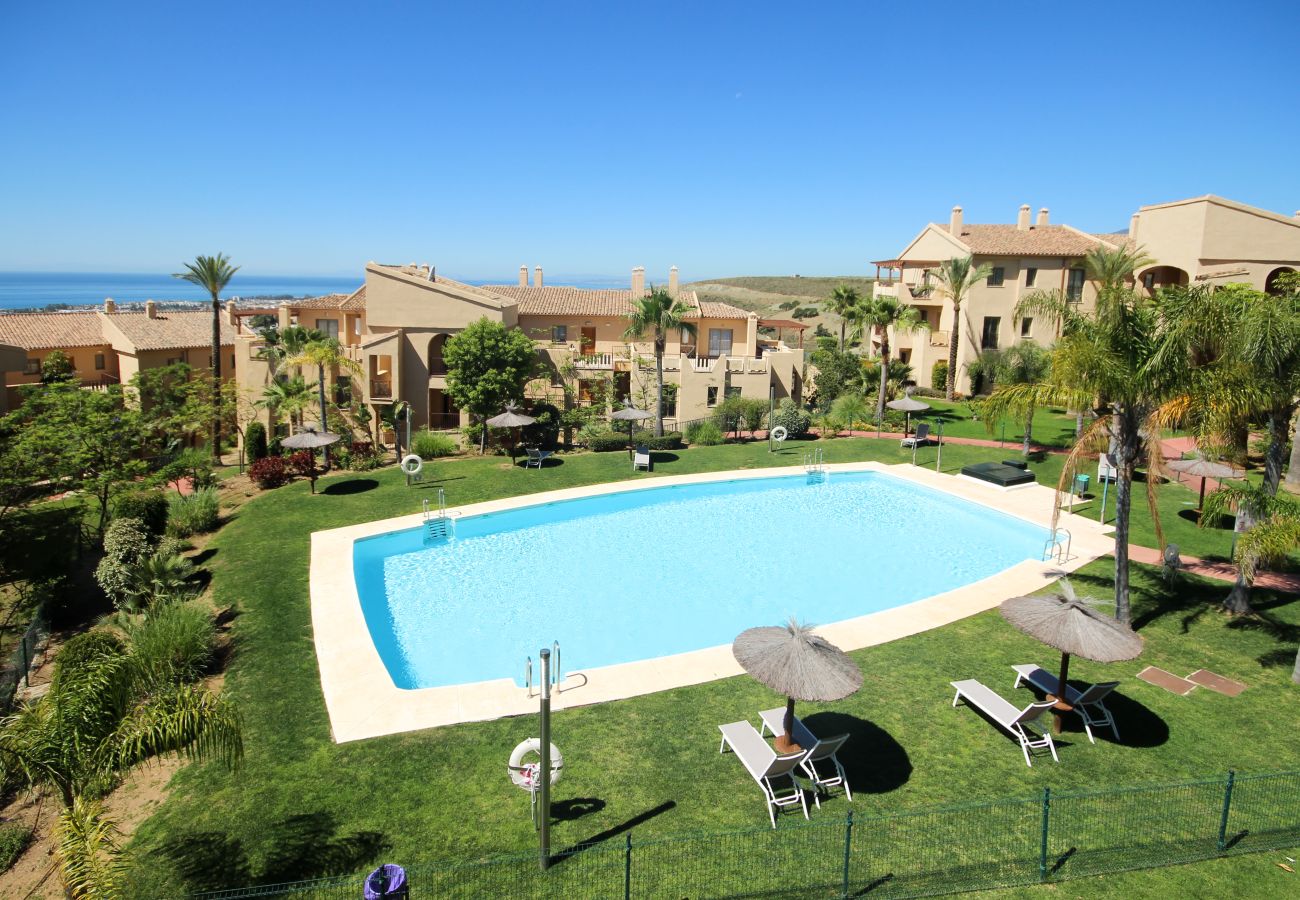 Apartamento en Benahavís - Atico de 2 dormitorios cerca de Benahavis con vistas impresionantes