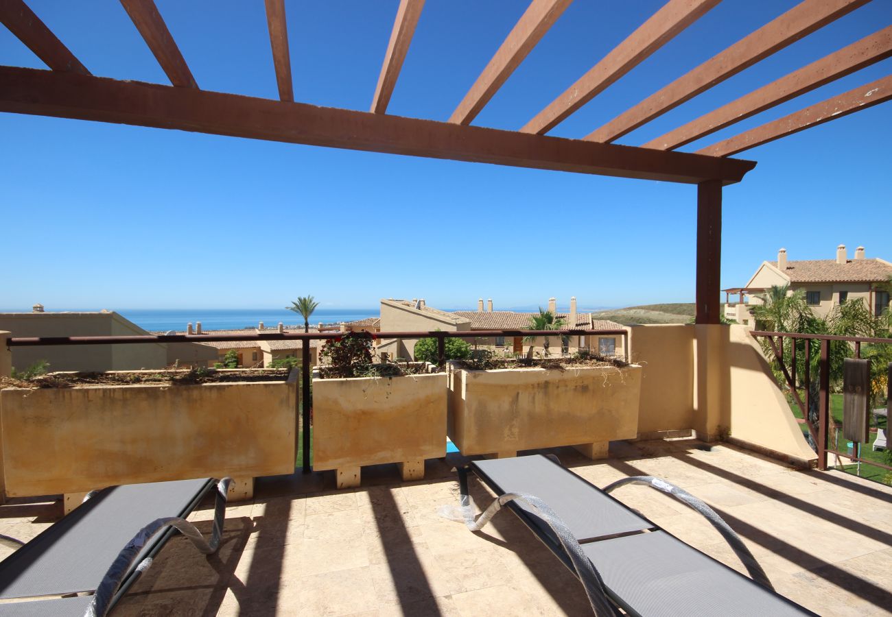 Apartamento en Benahavís - Atico de 2 dormitorios cerca de Benahavis con vistas impresionantes