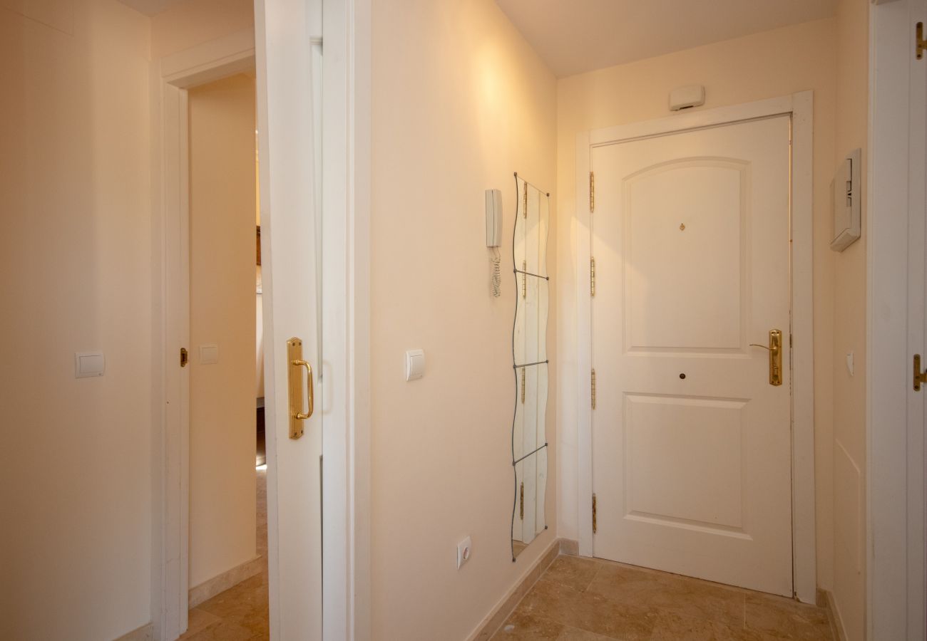 Apartamento en Mijas Costa - Apartamento de dos dormitorios en primera planta con vistas a la montaña