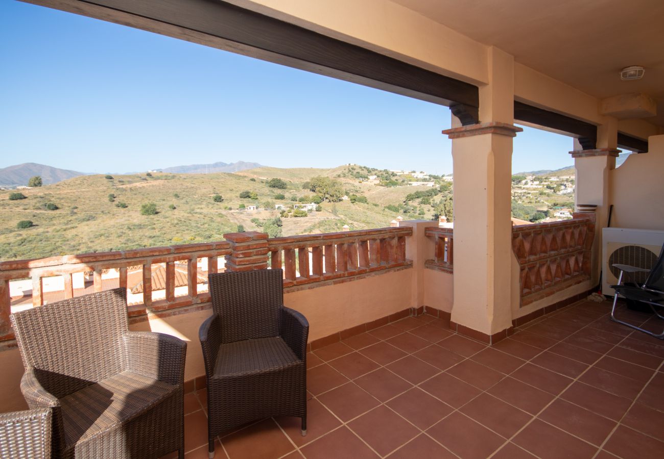 Apartamento en Mijas Costa - Apartamento de dos dormitorios en primera planta con vistas a la montaña