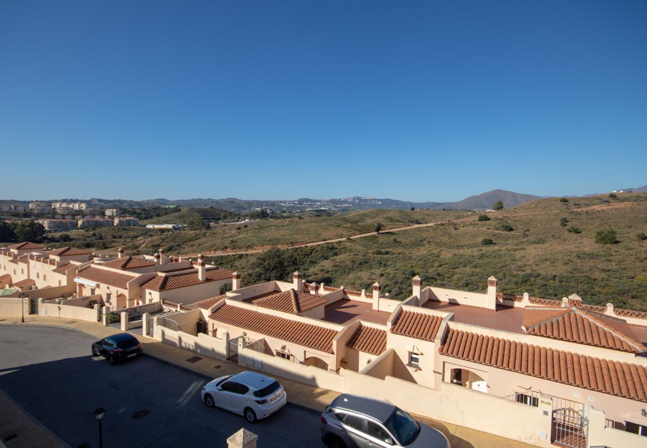 Apartamento en Mijas Costa - Apartamento de dos dormitorios en primera planta con vistas a la montaña