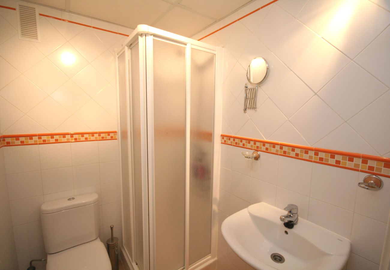 Apartamento en Mijas Costa - Apartamento de dos dormitorios en primera planta con vistas a la montaña