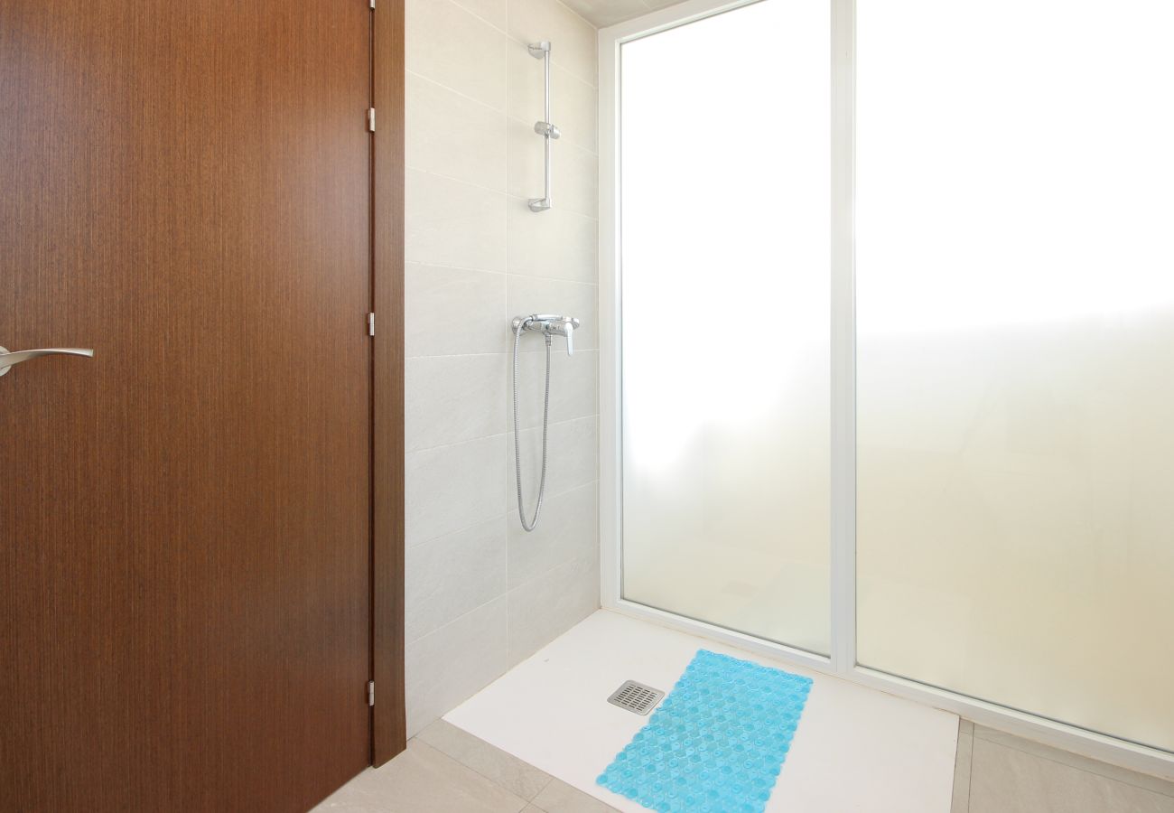 Villa en Mijas Costa -  Villa espectacular de 4 dormitorios en primera línea de golf con piscina privada y vistas al mar en La Cala de Mijas