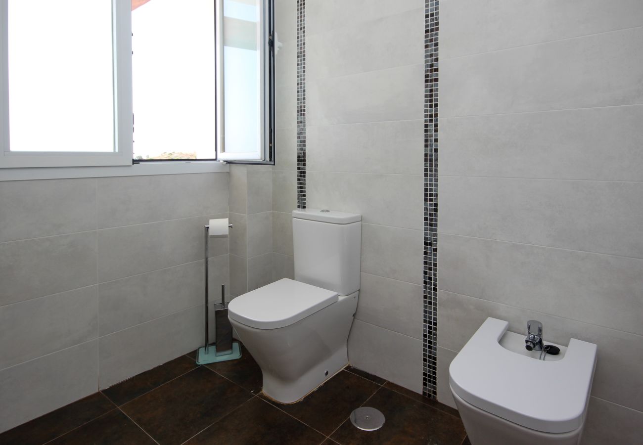 Villa en Mijas Costa -  Villa espectacular de 4 dormitorios en primera línea de golf con piscina privada y vistas al mar en La Cala de Mijas