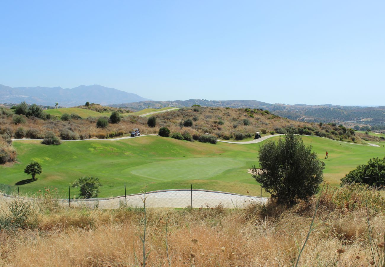 Villa en Mijas Costa -  Villa espectacular de 4 dormitorios en primera línea de golf con piscina privada y vistas al mar en La Cala de Mijas