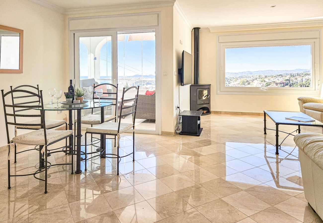 Villa en Fuengirola - Villa de tres dormitorios con piscina privada en Torreblanca