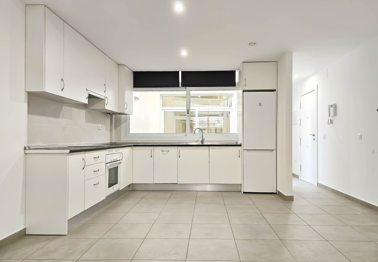 Apartamento en Mijas Costa - Apartamento de dos habitaciones sin amueblar en el centro de La Cala