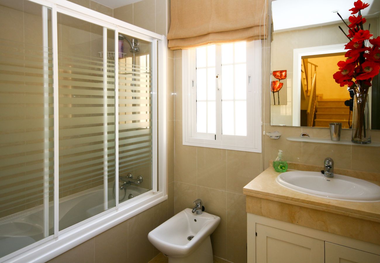 Villa en Mijas Costa - Villa de cuatro dormitorios en alquiler en Mijas Costa