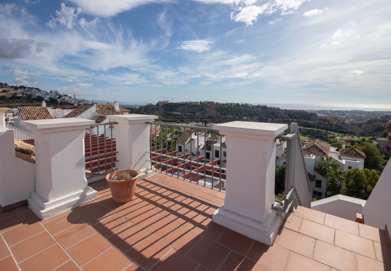 Apartamento en Benahavís - Atico de 3 dormitorios en el golf