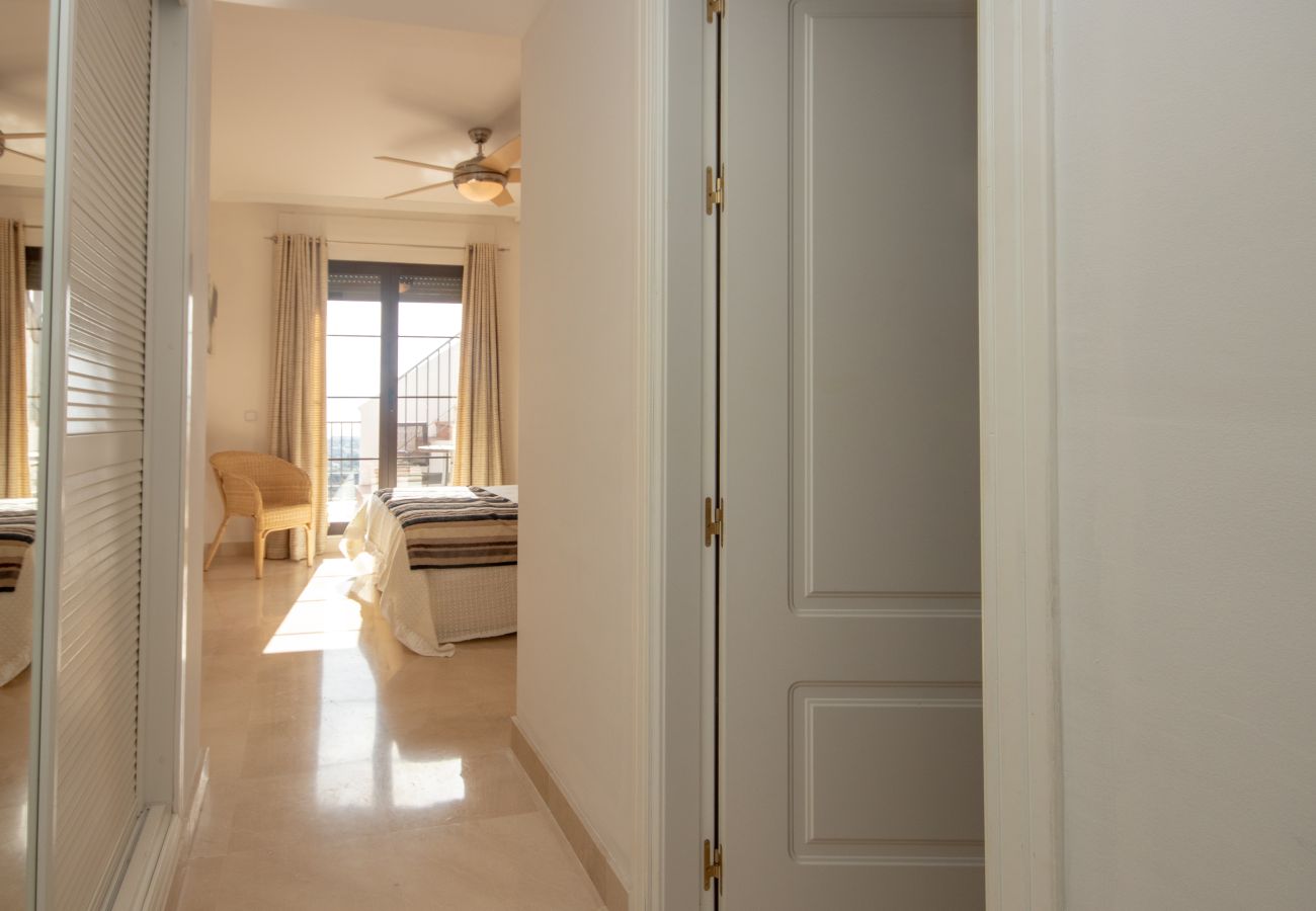 Apartamento en Benahavís - Atico de 3 dormitorios en el golf