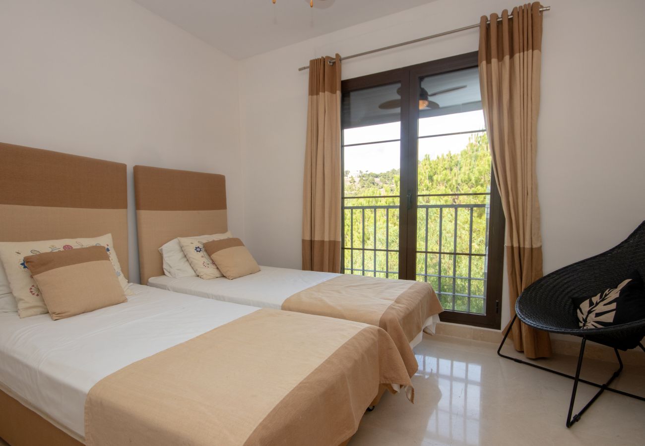 Apartamento en Benahavís - Atico de 3 dormitorios en el golf