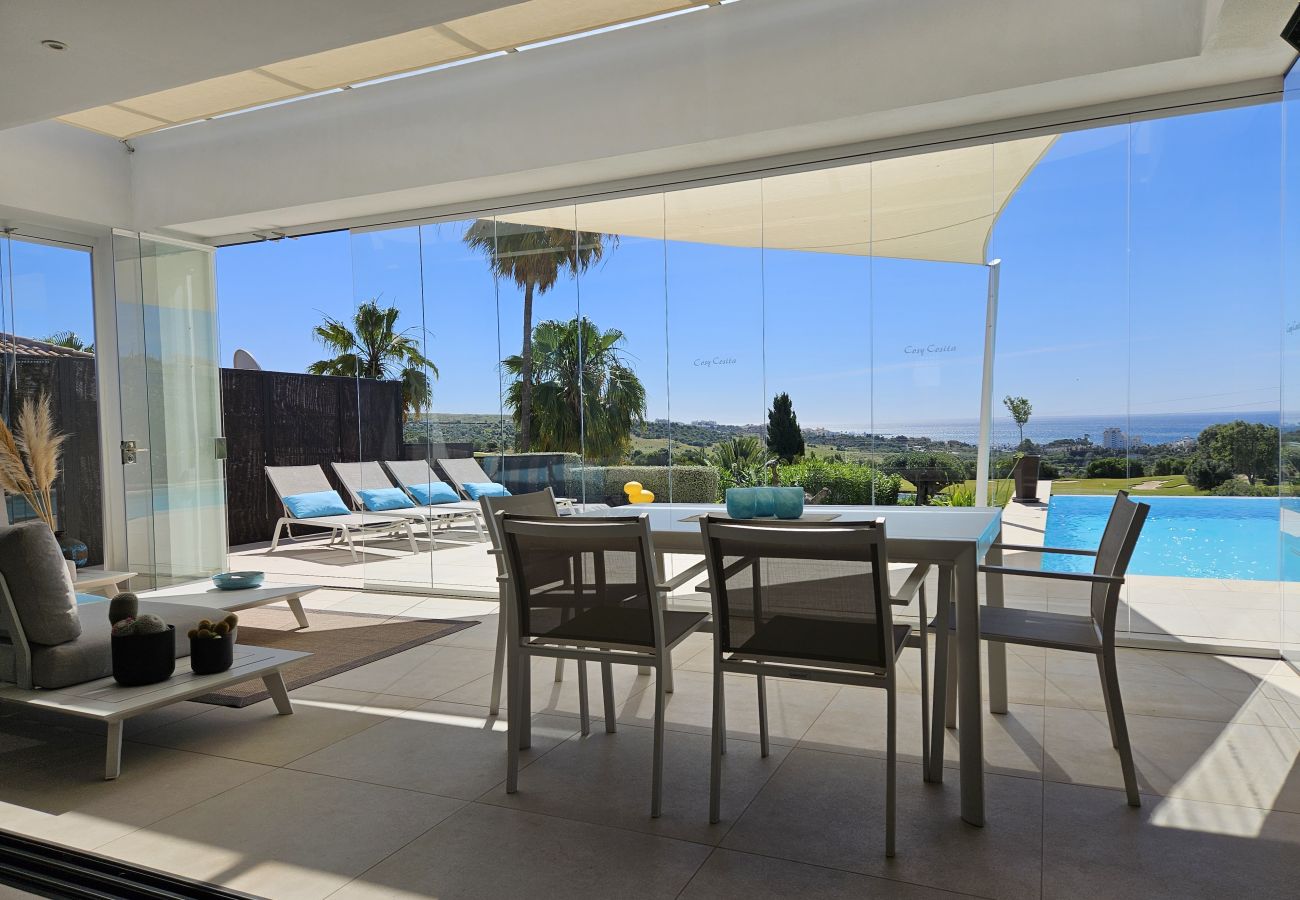 Villa en Estepona - Villa de lujo de 4 dormitorios en Valle Romano, Estepona con piscina infinita privada y magníficas vistas