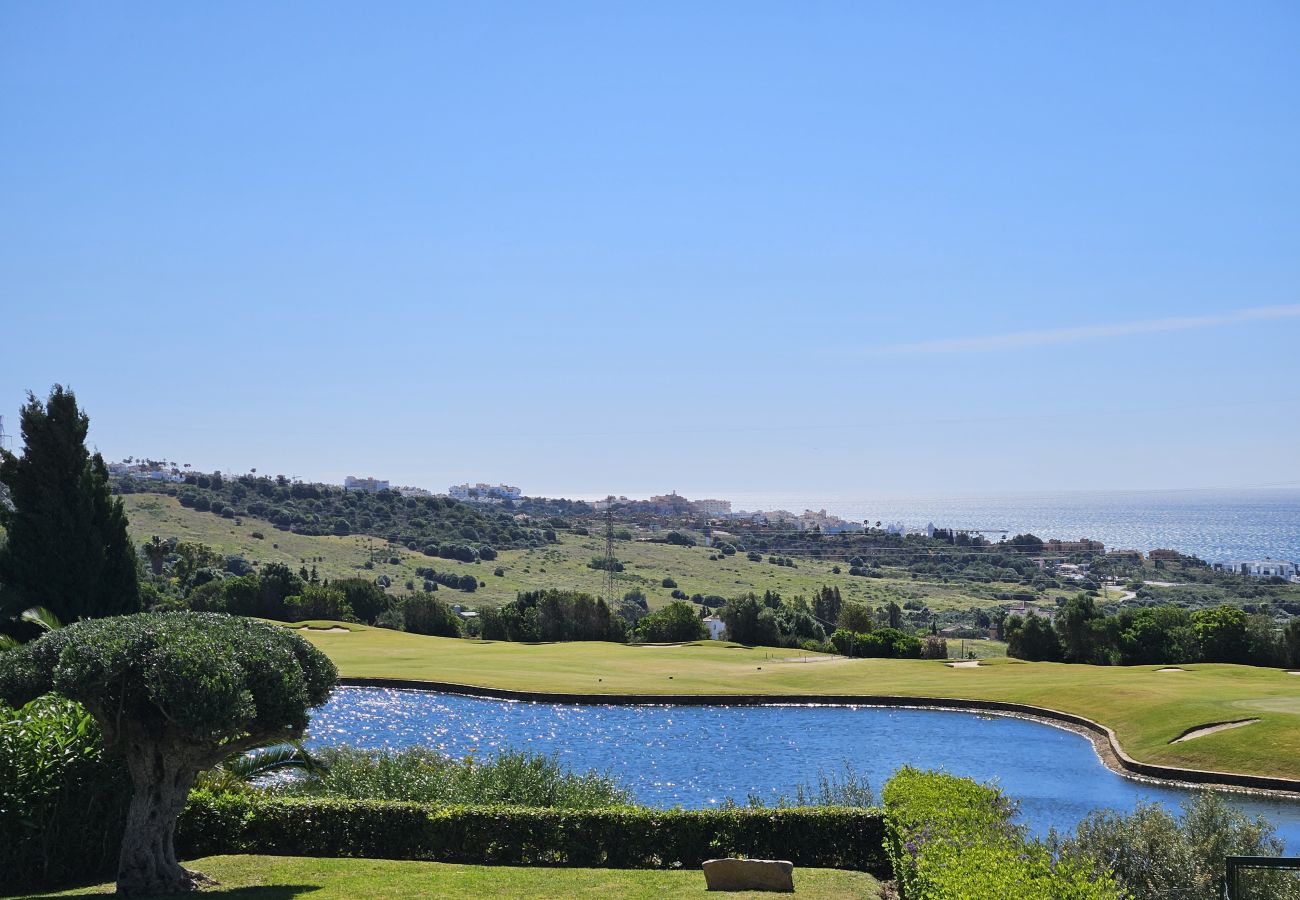 Villa en Estepona - Villa de lujo de 4 dormitorios en Valle Romano, Estepona con piscina infinita privada y magníficas vistas