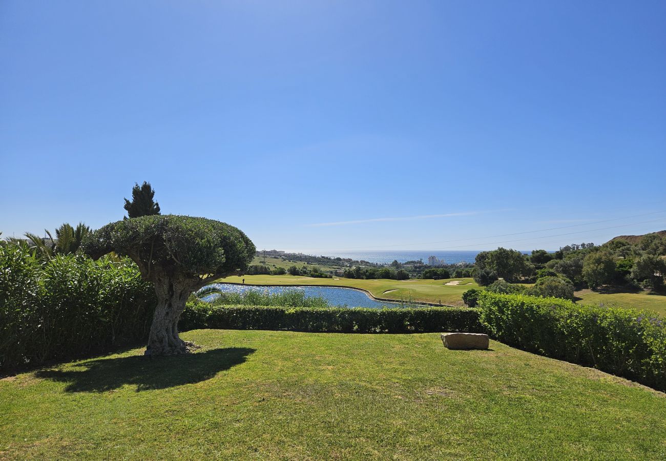 Villa en Estepona - Villa de lujo de 4 dormitorios en Valle Romano, Estepona con piscina infinita privada y magníficas vistas