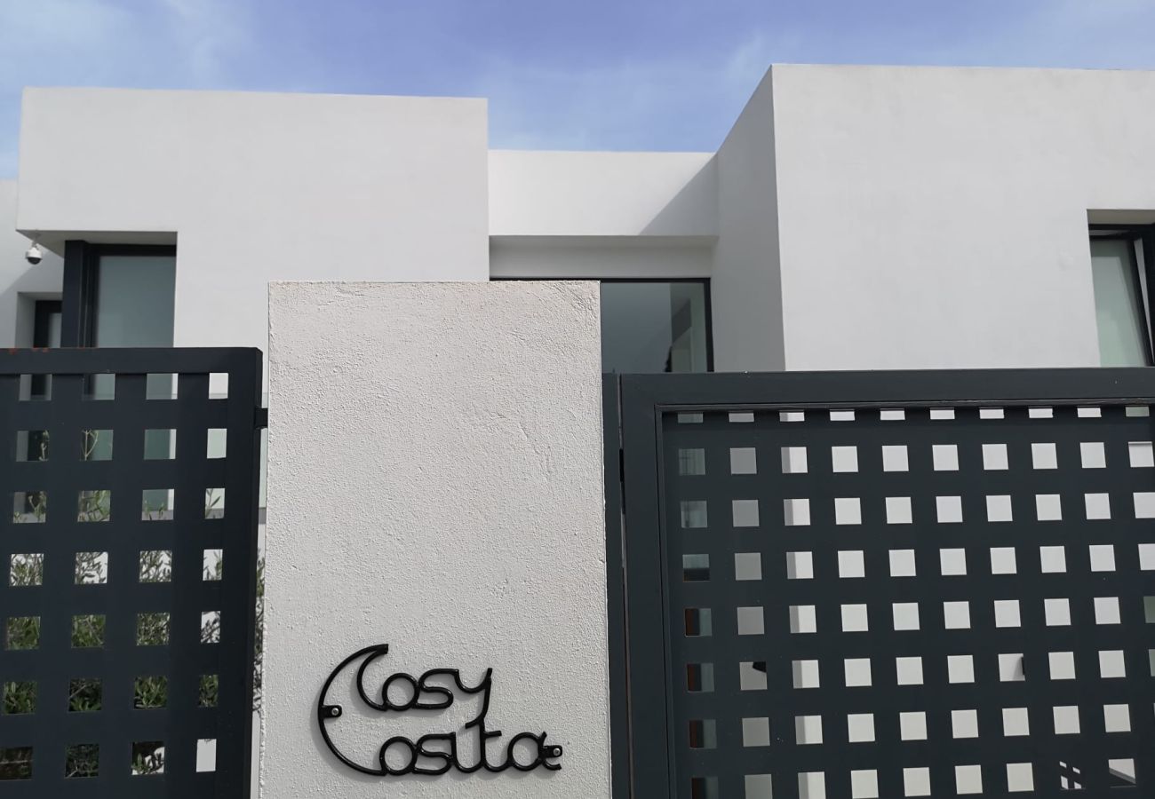 Villa en Estepona - Villa de lujo de 4 dormitorios en Valle Romano, Estepona con piscina infinita privada y magníficas vistas