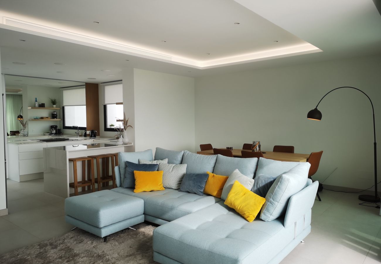 Villa en Estepona - Villa de lujo de 4 dormitorios en Valle Romano, Estepona con piscina infinita privada y magníficas vistas