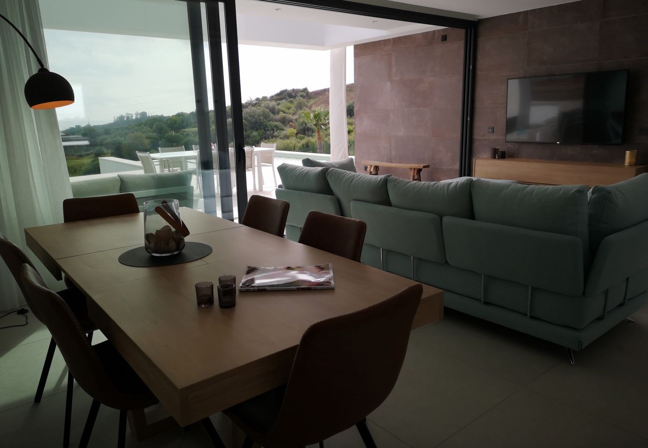 Villa en Estepona - Villa de lujo de 4 dormitorios en Valle Romano, Estepona con piscina infinita privada y magníficas vistas