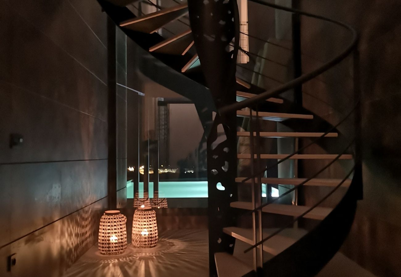 Villa en Estepona - Villa de lujo de 4 dormitorios en Valle Romano, Estepona con piscina infinita privada y magníficas vistas