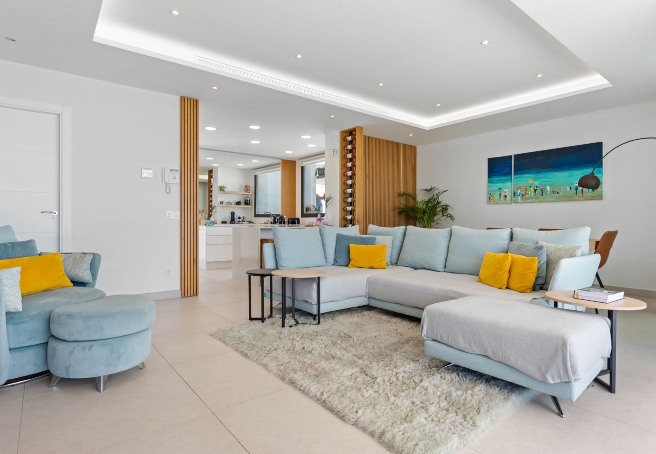 Villa en Estepona - Villa de lujo de 4 dormitorios en Valle Romano, Estepona con piscina infinita privada y magníficas vistas