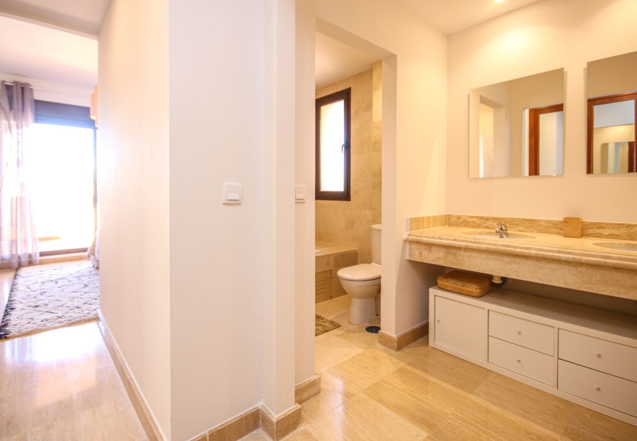 Apartamento en Estepona - Apartamento de tres habitaciones en Doña Lucia Resort