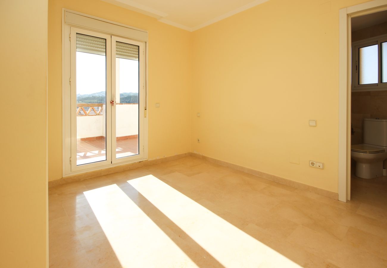 Apartamento en Mijas Costa - Ático de tres dormitorios con terraza en Mijas Golf