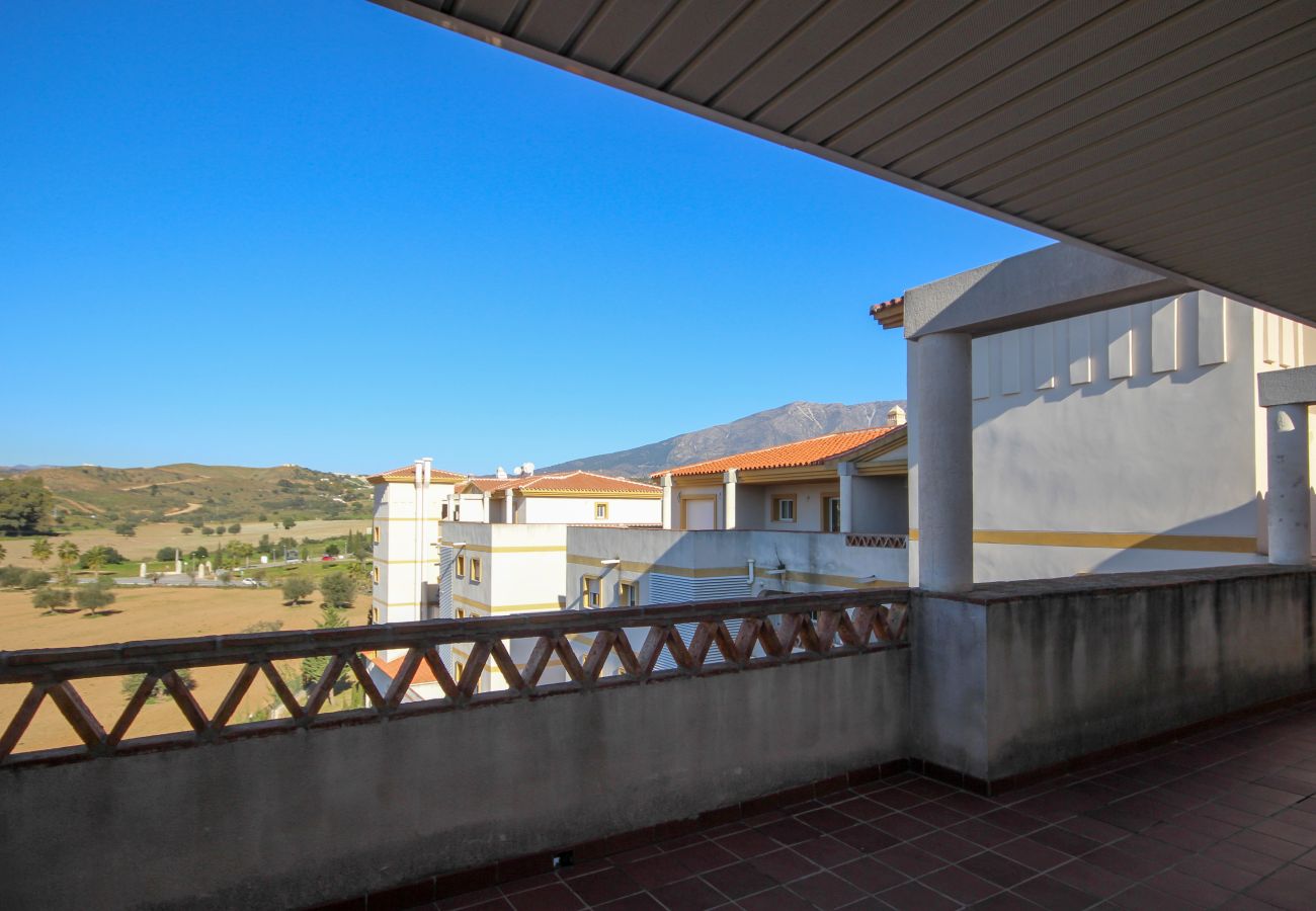Apartamento en Mijas Costa - Ático de tres dormitorios con terraza en Mijas Golf