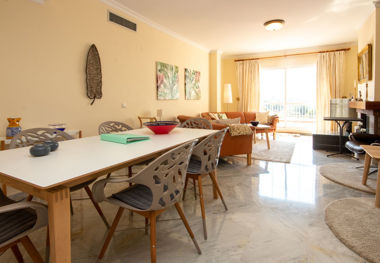 Apartamento en Alhaurín el Grande - Apartamento ático de 3 dormitorios en Alhaurín Golf