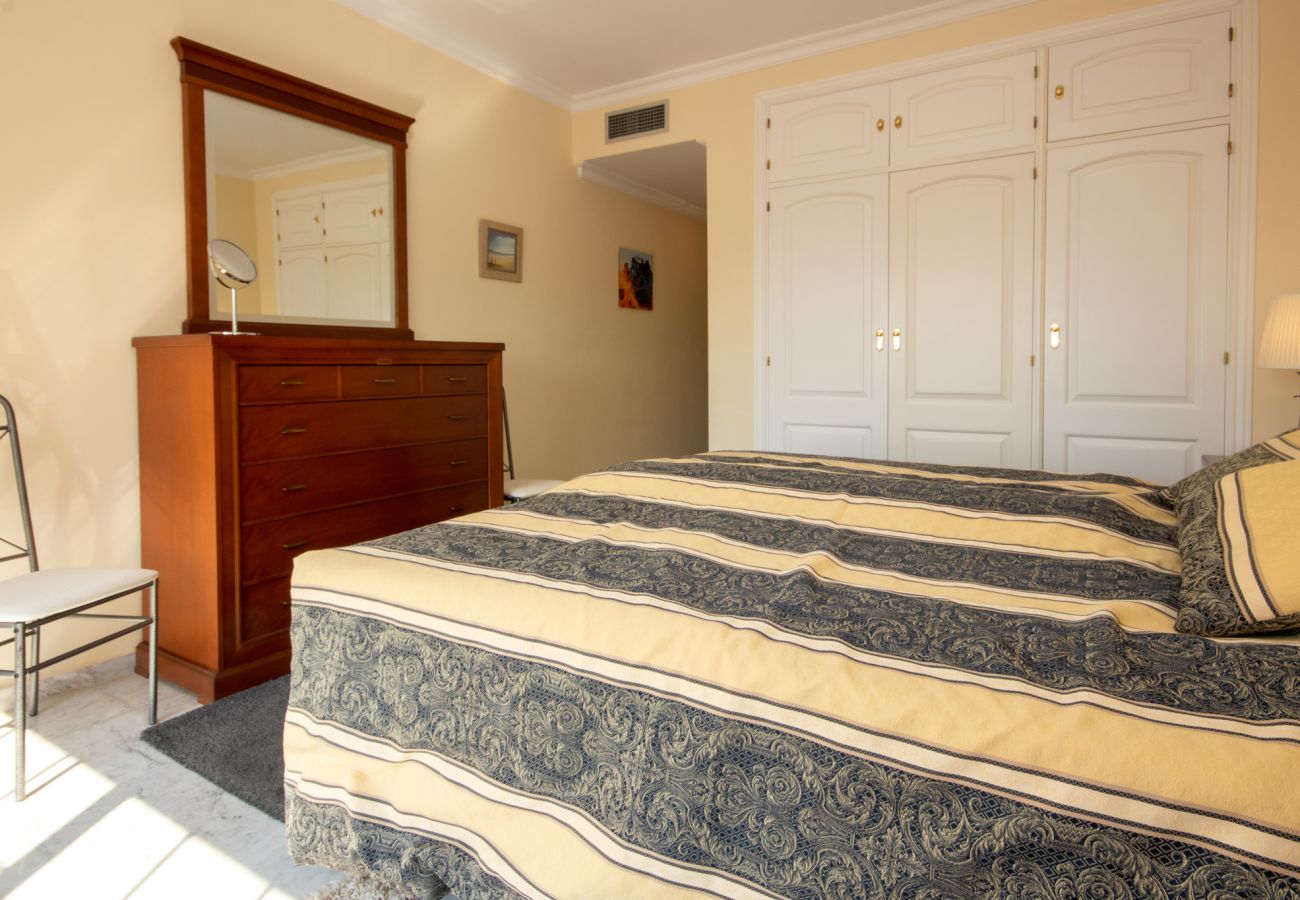 Apartamento en Alhaurín el Grande - Apartamento ático de 3 dormitorios en Alhaurín Golf