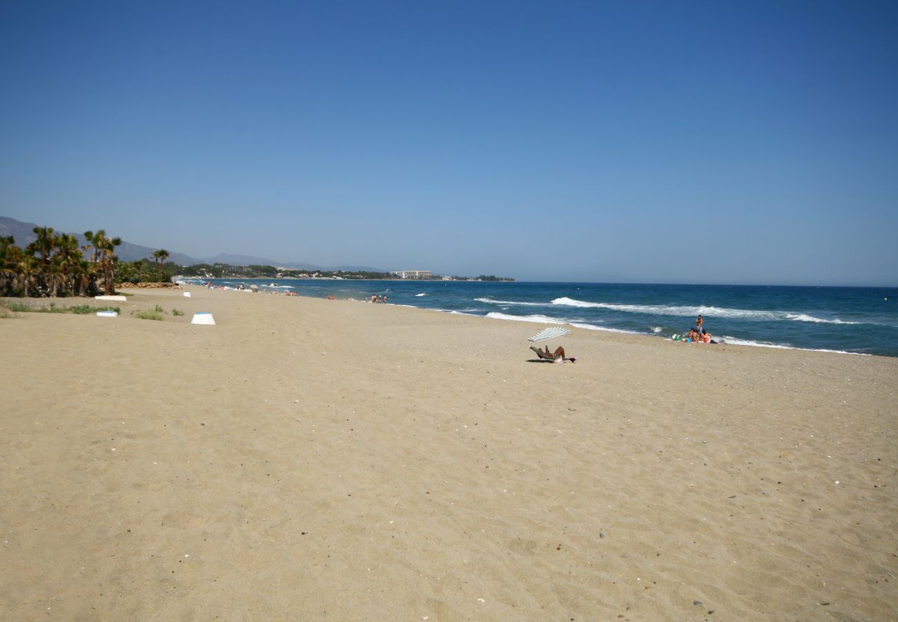 Apartamento en Estepona - Apartamento de 2 dormitorios con vistas al mar