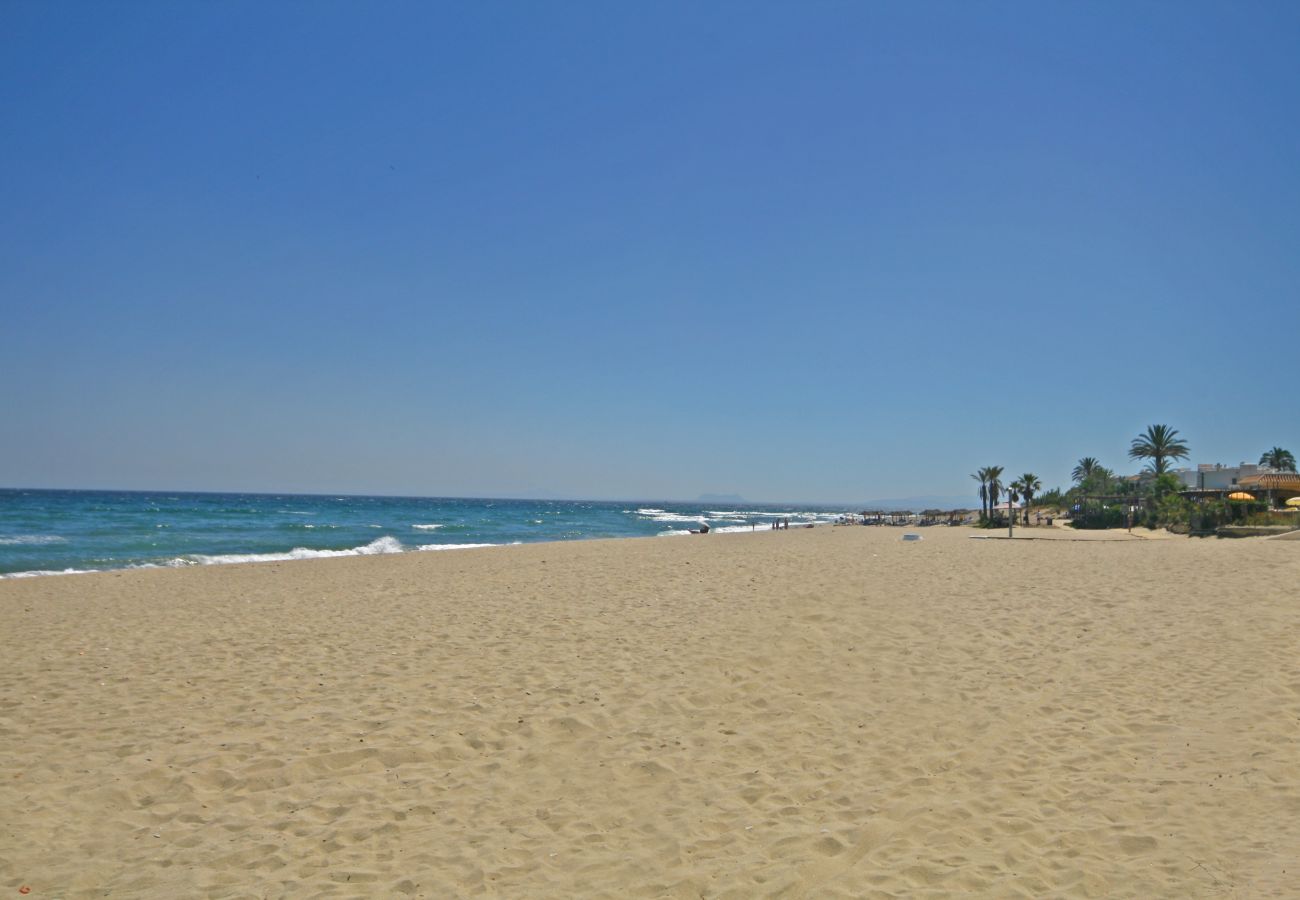 Apartamento en Estepona - Apartamento de 2 dormitorios con vistas al mar