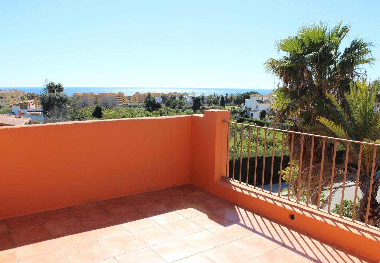 Apartamento en Estepona - Apartamento de 2 dormitorios con vistas al mar