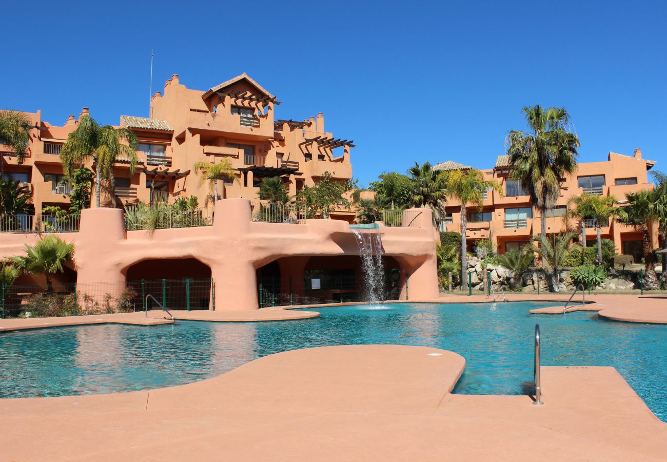 Apartamento en Estepona - Apartamento de 2 dormitorios con vistas al mar