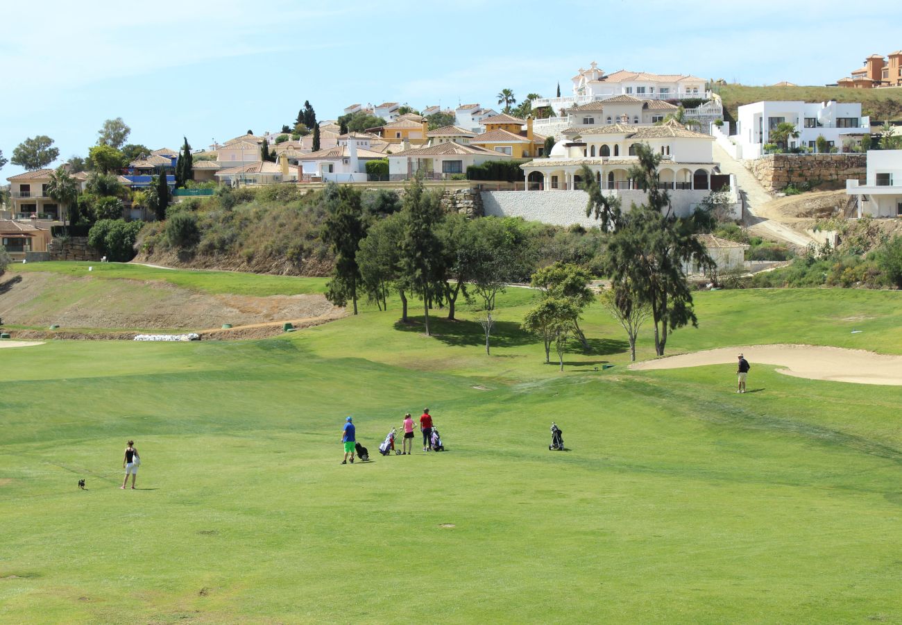 Apartamento en Mijas Costa - Apartamento de 2 dormitorios con bonitas vistas.