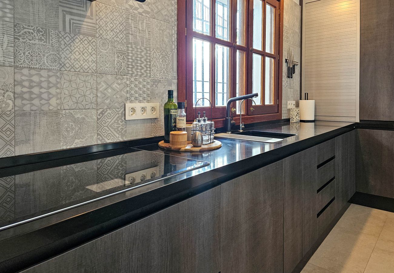 Villa en Mijas Costa - Villa de cuatro dormitorios con piscina privada.