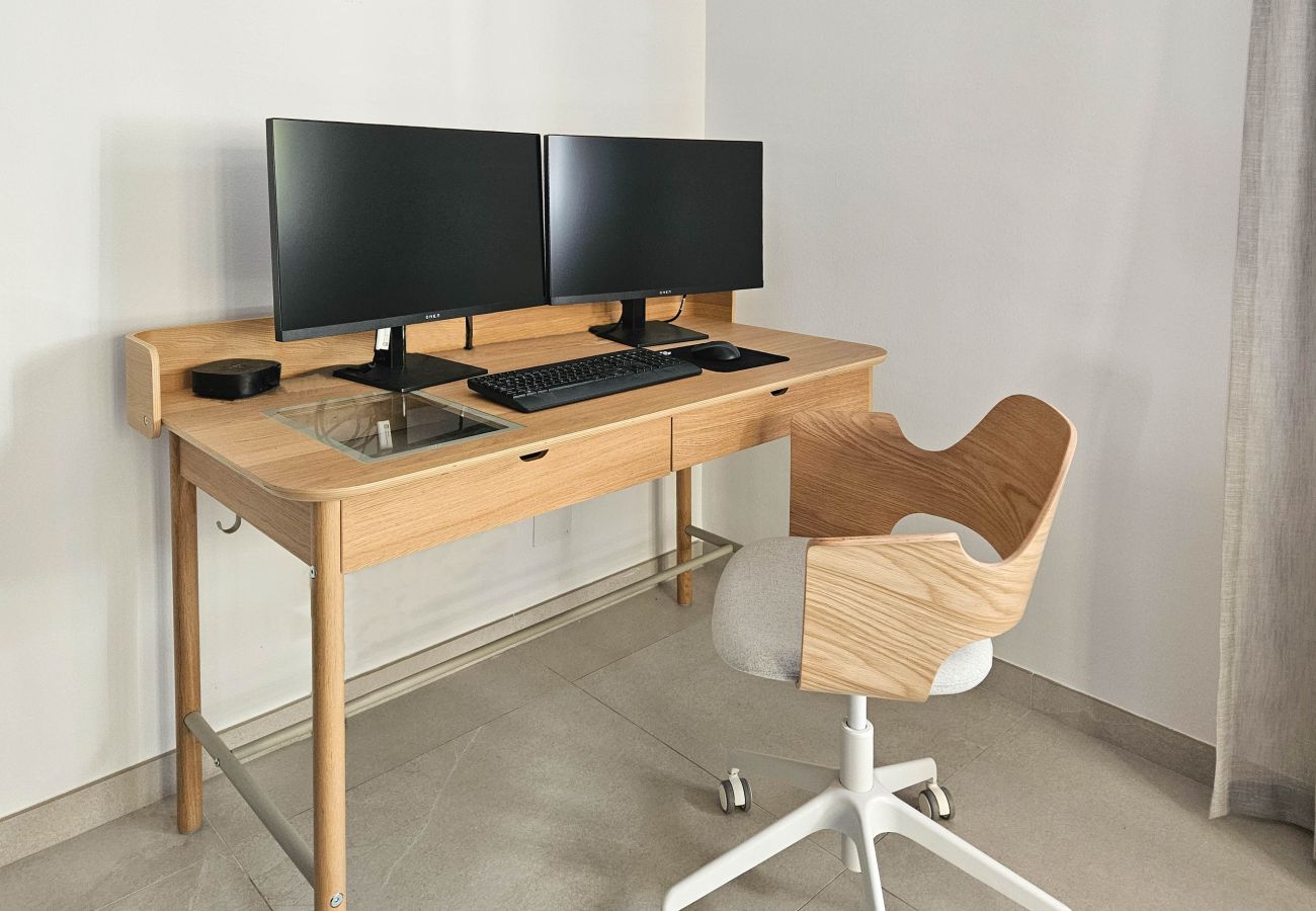 Villa en Mijas Costa - Villa de cuatro dormitorios con piscina privada.