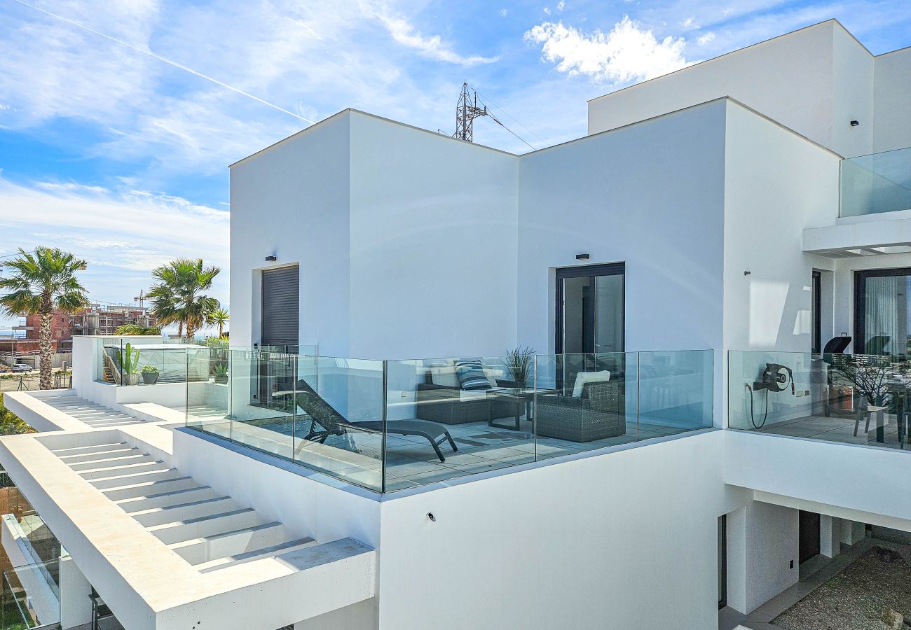 Apartamento en La Cala de Mijas - 2nd floor Large Terrace & Pool views Casa Banderas