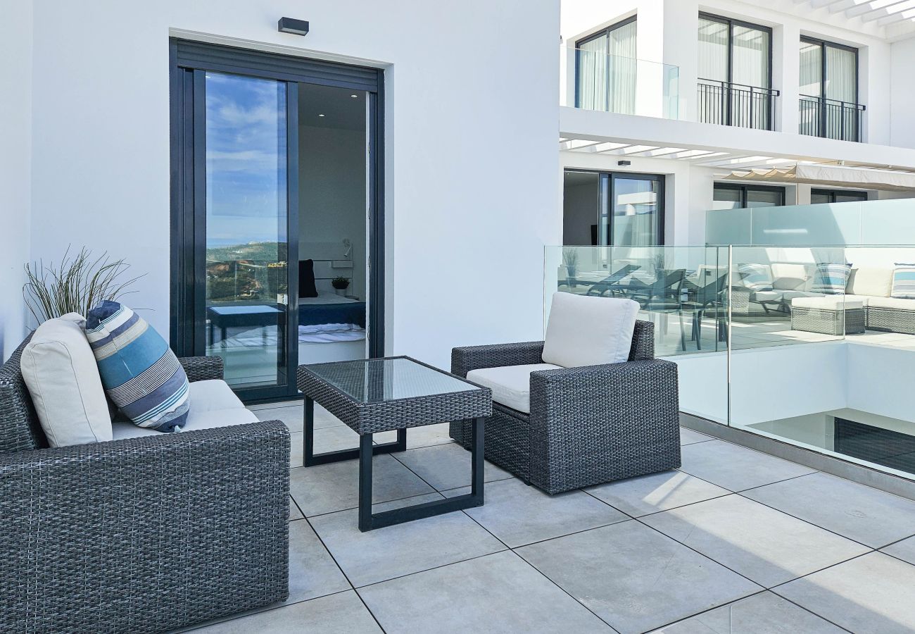 Apartamento en La Cala de Mijas - 2nd floor Large Terrace & Pool views Casa Banderas