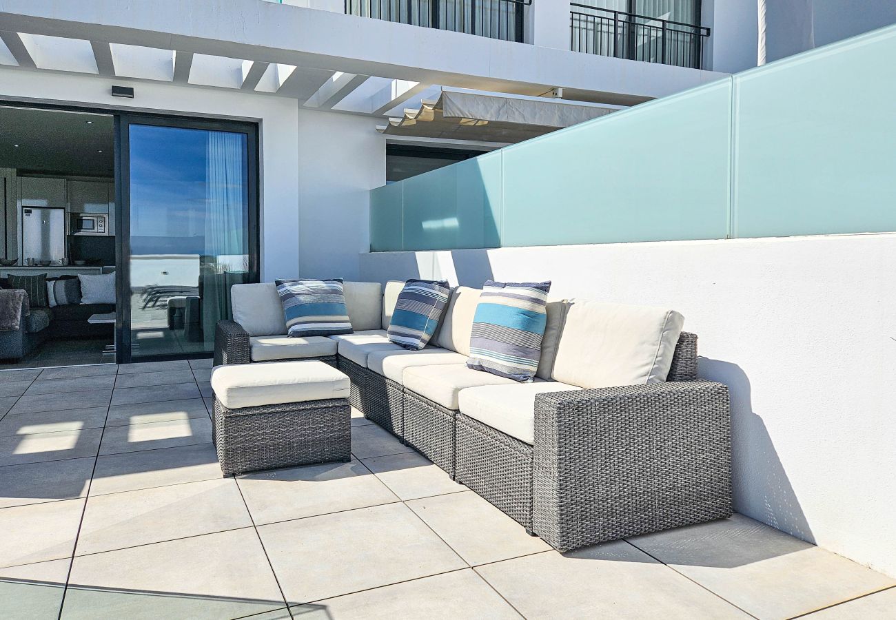 Apartamento en La Cala de Mijas - 2nd floor Large Terrace & Pool views Casa Banderas