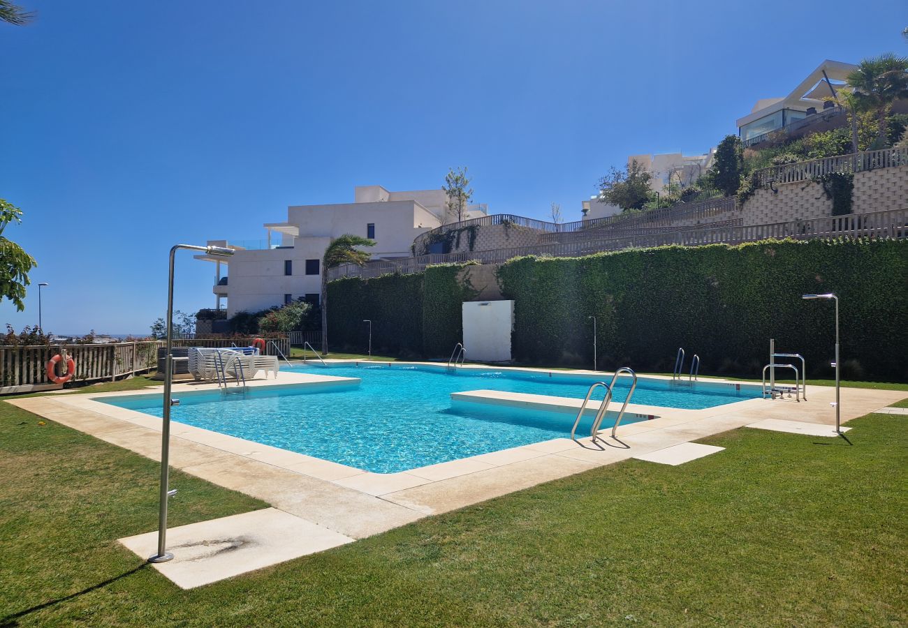 Apartamento en La Cala de Mijas - 2nd floor Large Terrace & Pool views Casa Banderas