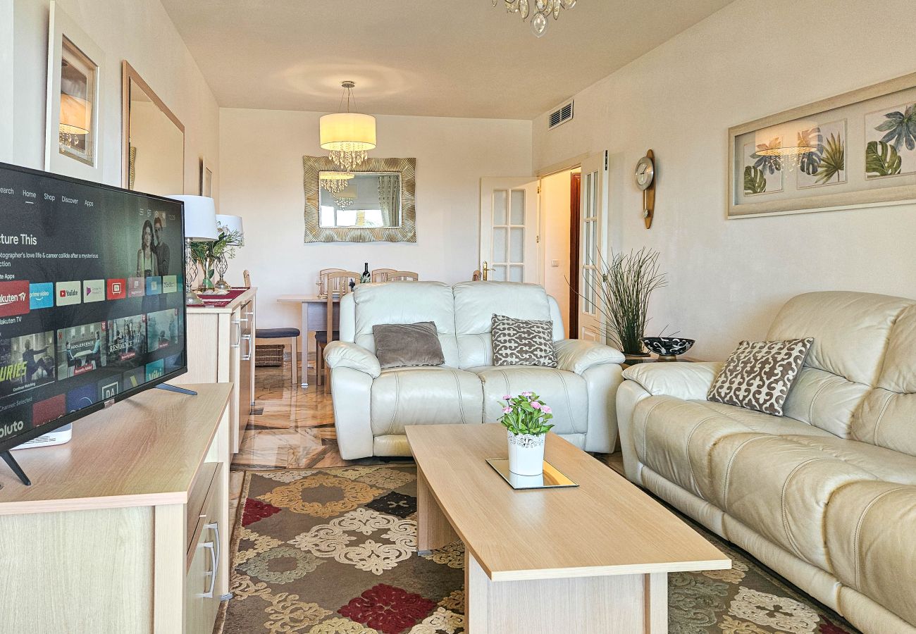 Apartamento en Mijas Costa - Apartamento de dos dormitorios con piscina y vistas al mar.