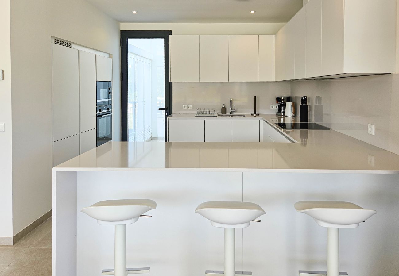 Villa en La Cala de Mijas - Nueva villa de cuatro dormitorios con piscina privada.