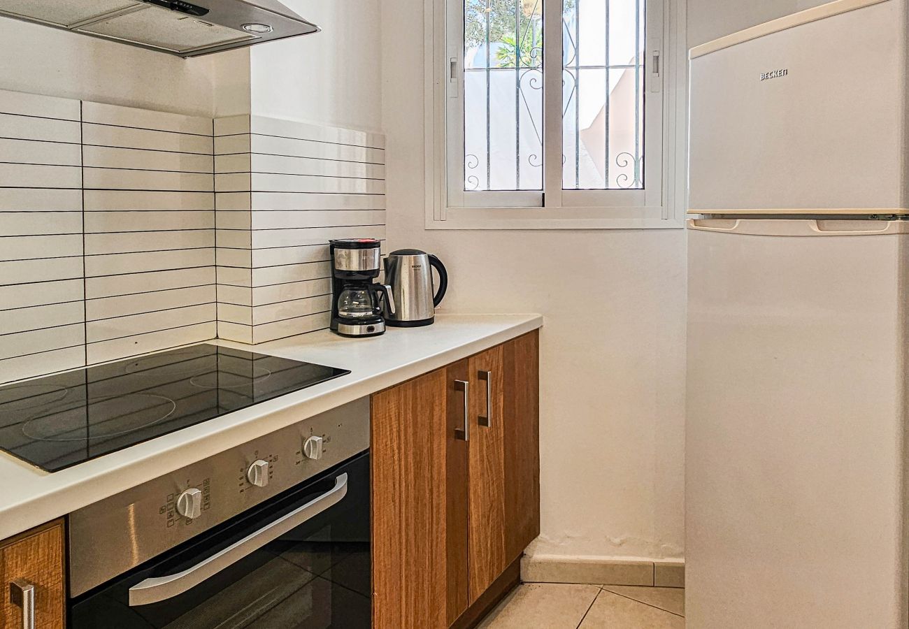 Apartamento en Mijas Costa - Apartamento de dos dormitorios con jardín, Calahonda