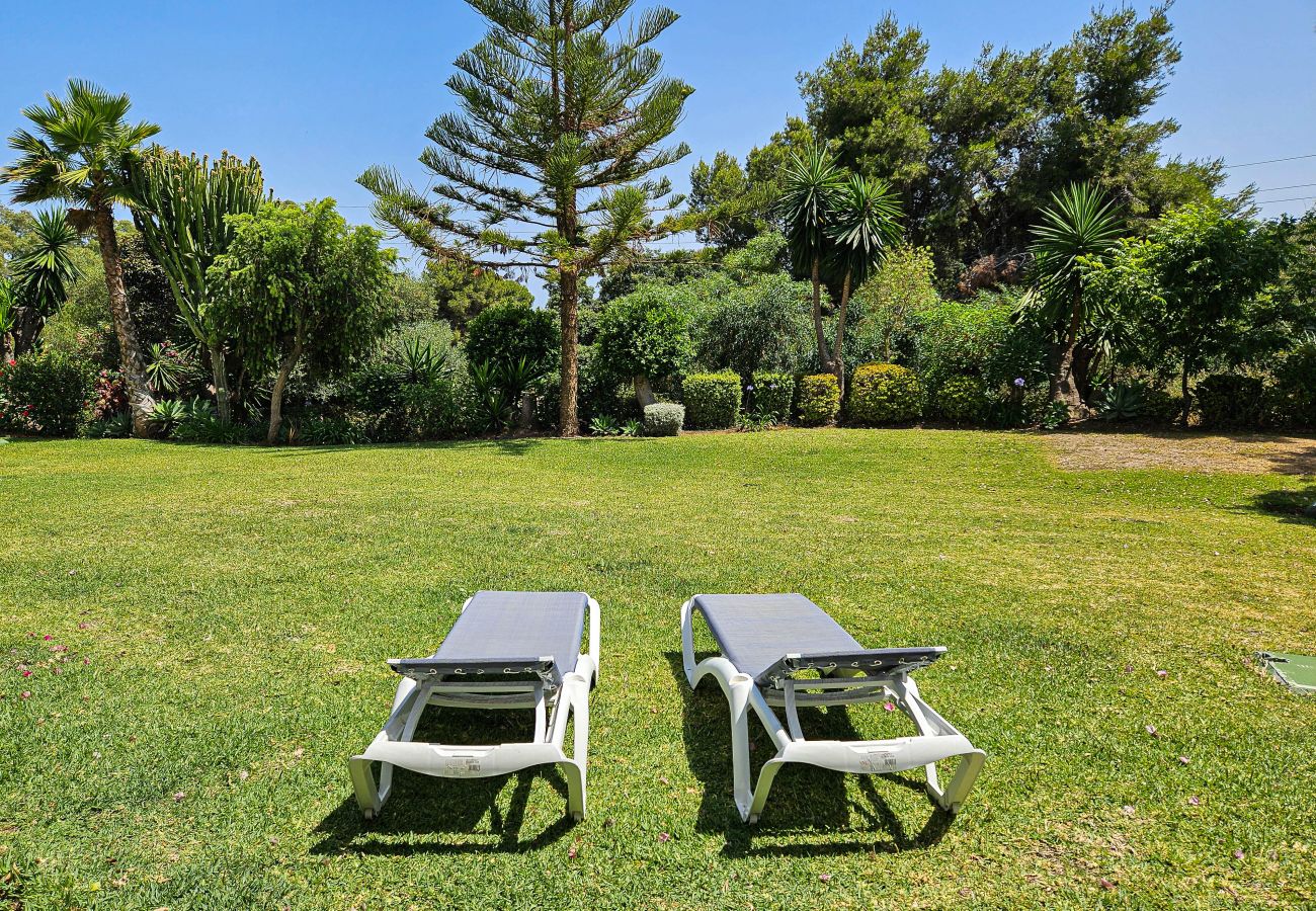 Apartamento en Mijas Costa - Apartamento de dos dormitorios con jardín, Calahonda