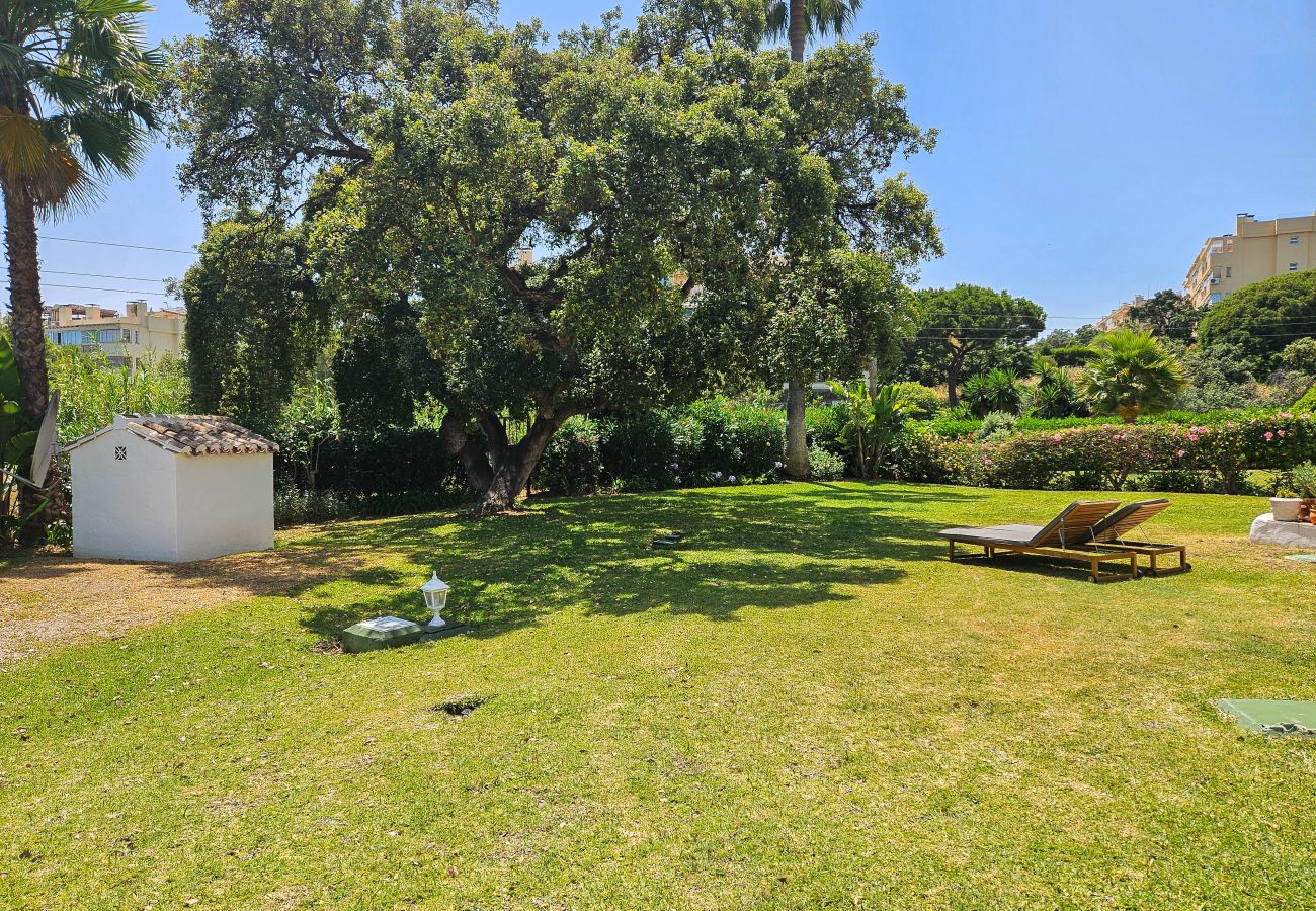 Apartamento en Mijas Costa - Apartamento de dos dormitorios con jardín, Calahonda
