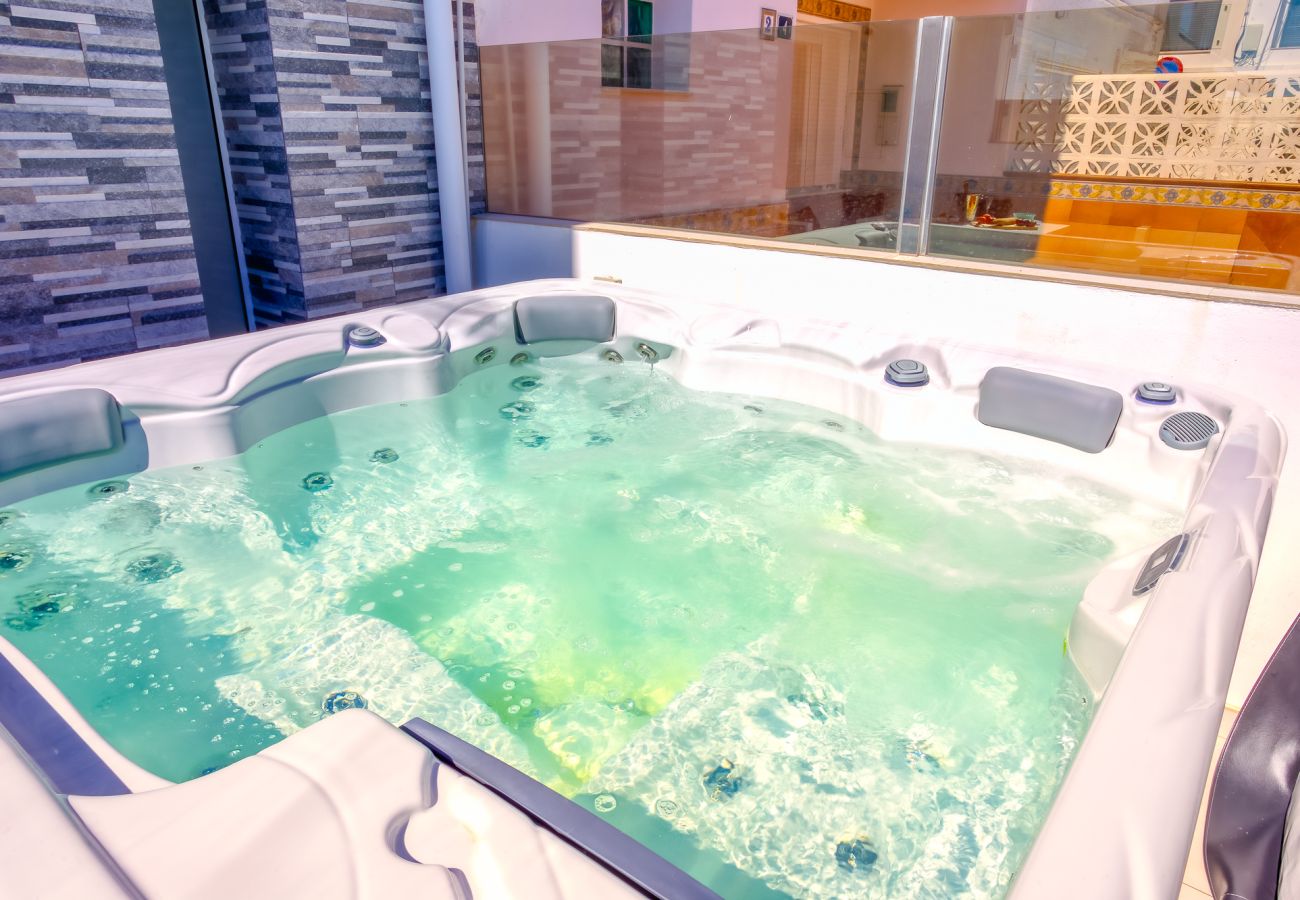 Casa adosada en La Cala de Mijas - Casa adosada de lujo de 3 dormitorios frente al mar