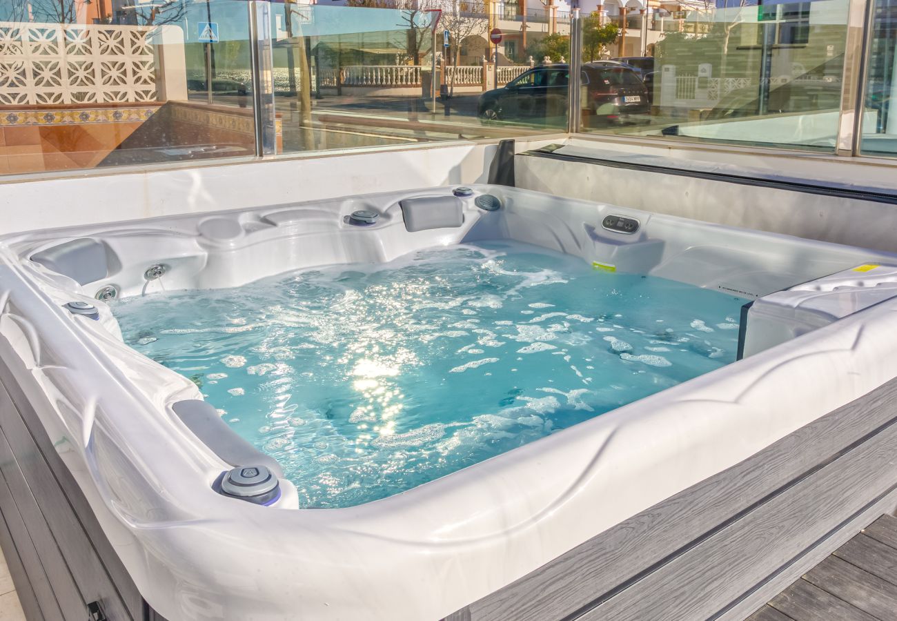 Casa adosada en La Cala de Mijas - Casa adosada de lujo de 3 dormitorios frente al mar