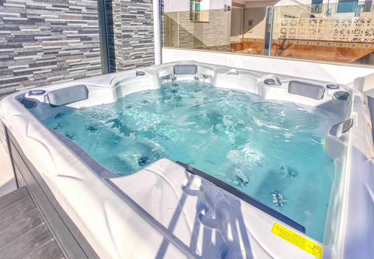 Casa adosada en La Cala de Mijas - Casa adosada de lujo de 3 dormitorios frente al mar