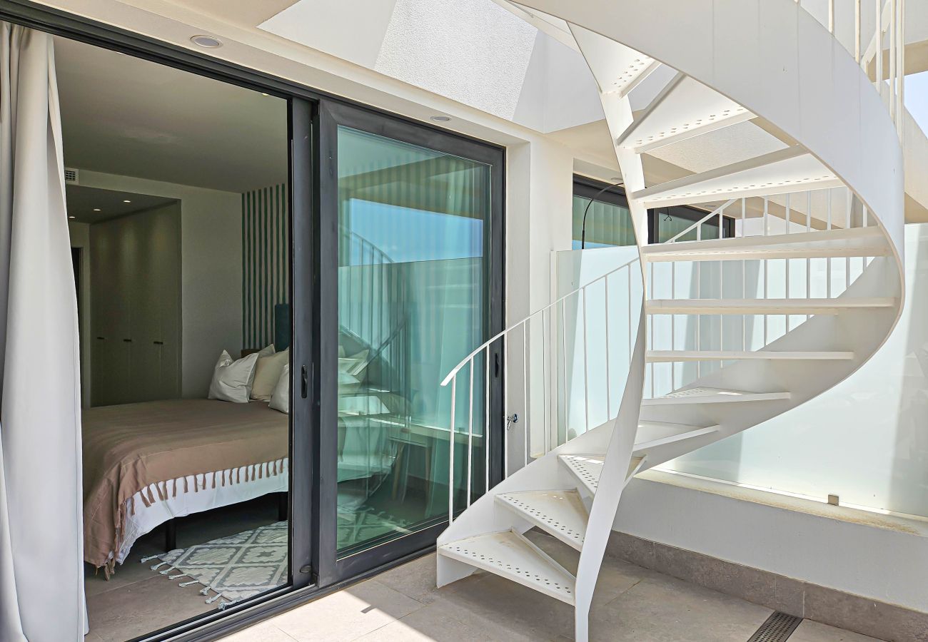 Apartamento en Estepona - Ático en Estepona, a 2 km del campo de golf Azata.