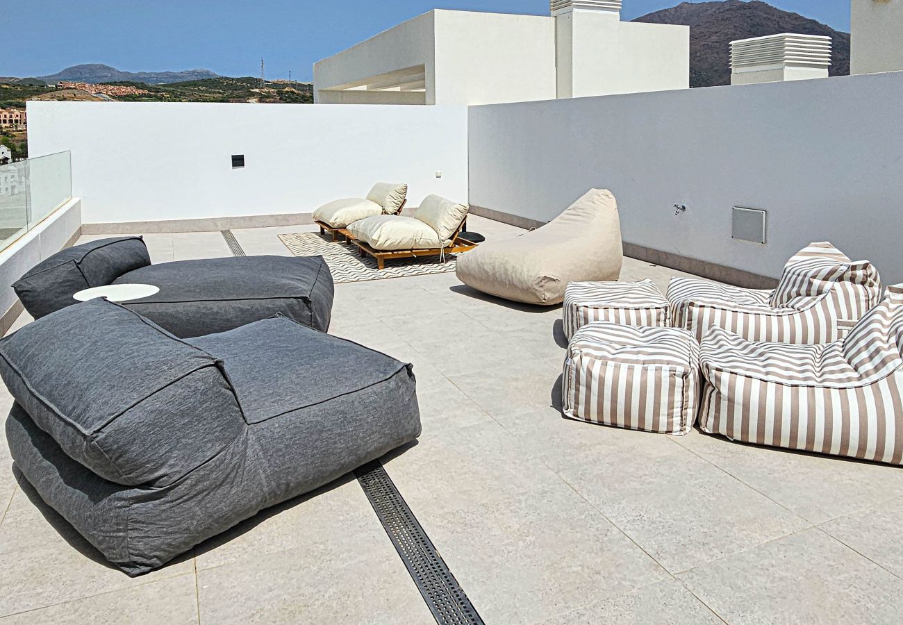 Apartamento en Estepona - Ático en Estepona, a 2 km del campo de golf Azata.