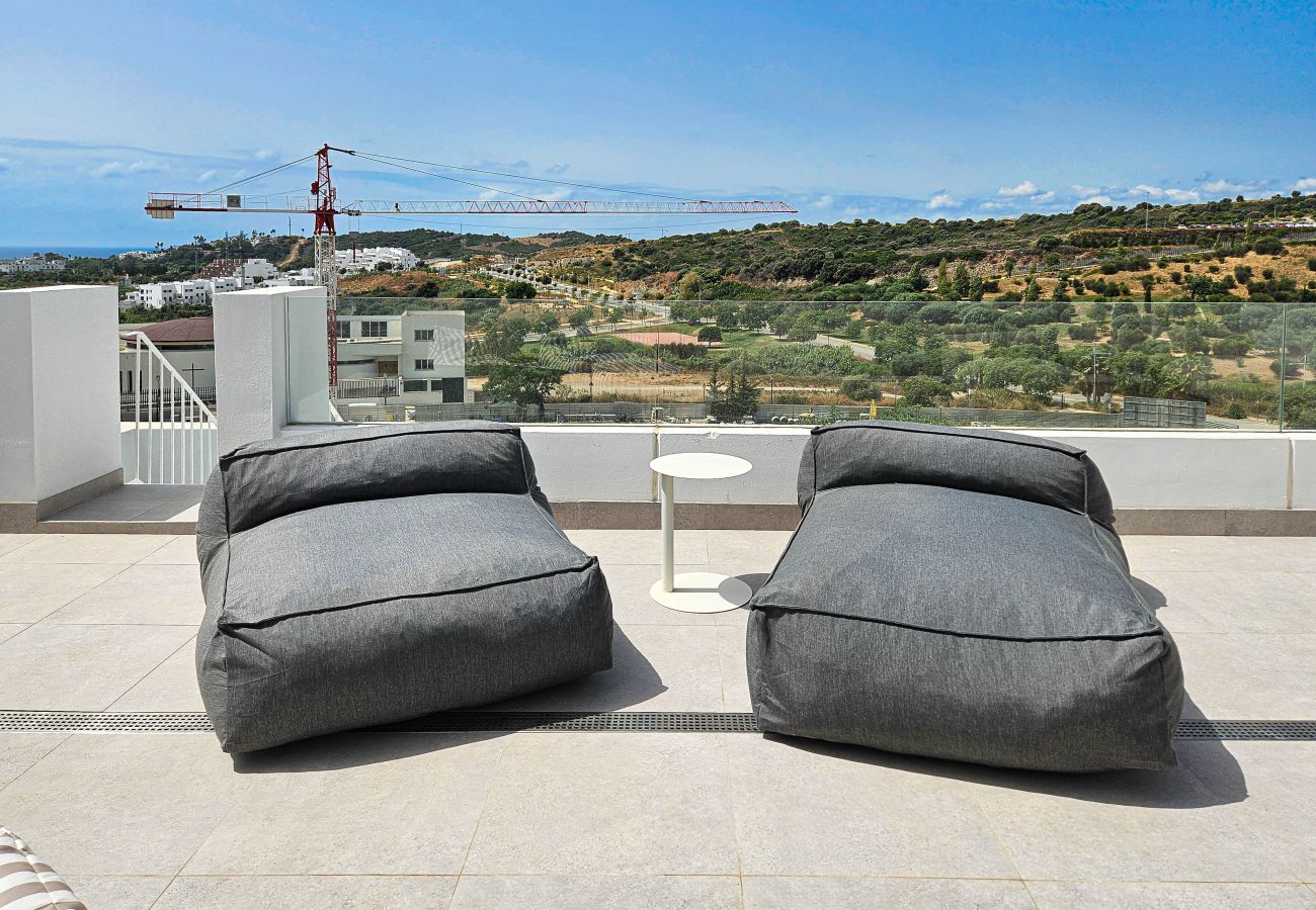 Apartamento en Estepona - Ático en Estepona, a 2 km del campo de golf Azata.
